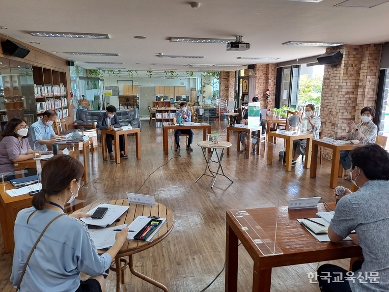 수원시는 평생학습 관계자 모임에서 축제 사전 의견 수렴을 했다.(2021.8.19)