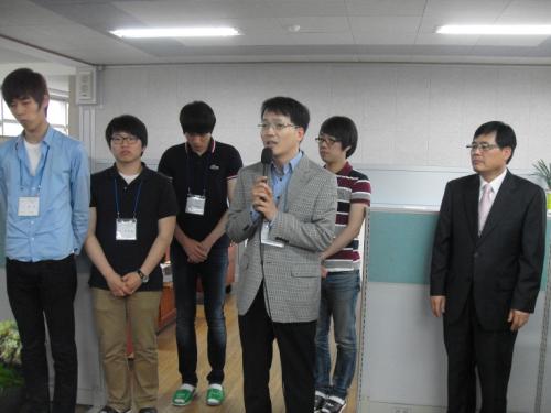 박상덕 고려대동문 신임회장이 인사말을 하고 있다.