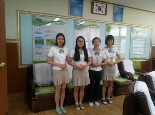 <수상한 학생 좌로부터 최가연, 나민주, 주혜민, 김승이>