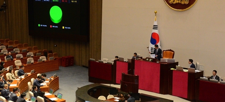 ‘교권 4법’ 정기국회 1호 법안으로 본회의 의결