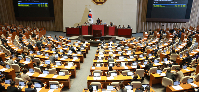 ‘정당한 교육활동 면책’ 아동학대처벌법 개정안 의결