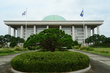 ‘교내 스마트폰 제한법’ 국회 본회의 의결