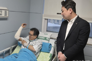 교총, 청주 피습 교장 위로 방문