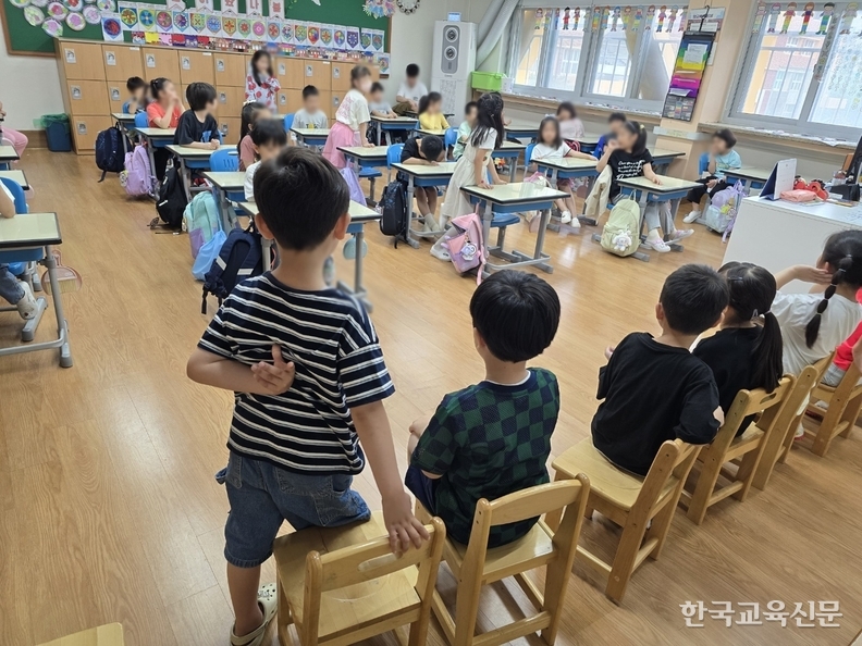 신장초 유·초 연계 첫 만남의 날, “형아, 누나가 알려줘서 너무 좋아요!”