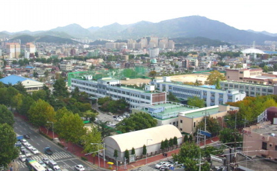 개교 90주년을 맞은 대전고등학교 전경.