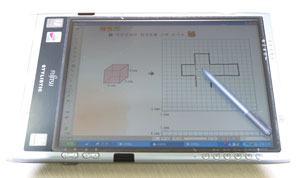 테블릿 PC. 학습자료 탑재 외에 필기와 저장이 가능하다.