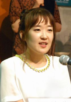 6일 한국외대 국제관 애경홀에서 치러진 ‘제7회 전국 중등 영어교사 수업경연 본선대회’에서 대상을 차지한 서울 숭곡중 진성인 교사가 수상 소감을 밝히고 있다.