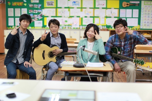 왼쪽부터 강승효(호암초), 조용호(호암초), 이가현(칠서초), 박대현(칠서초) 교사.