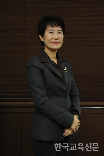 대통령상을 수상한 이윤정 서울율현초 교사