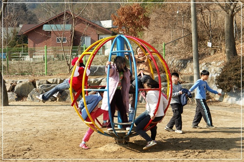 ▲ 회전그네도 타고