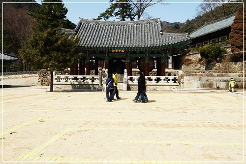 ▲ 해인사 종각