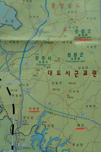 ▲ 작년 4월, 충북과 이웃하고 있는 도에서 발행했던 관광지도