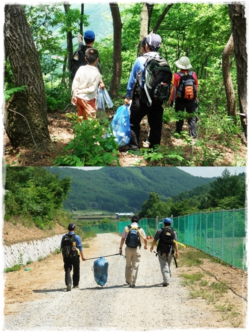 ▲ 청주삼백리 답사의 수확물 - 권영석, 이용희 회원님의 손에는 쓰레기가 한 자루