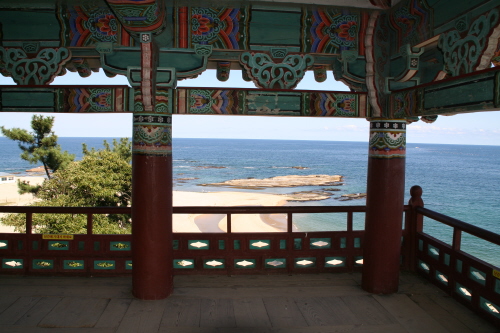 청간정에서 바라 본 동해