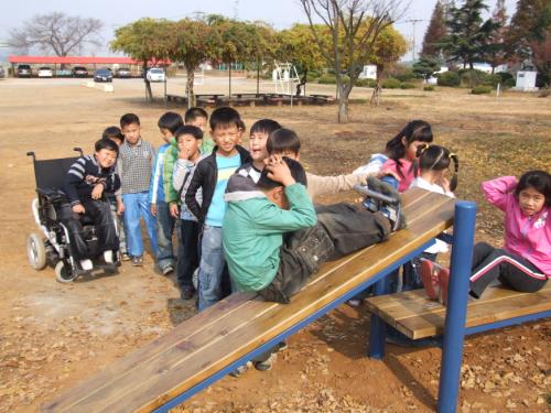 질서를 지키면서 하자