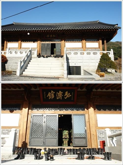▲ 3층 석탑 앞에 있는 홍제관