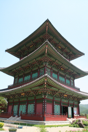 보탑사의 처마 곡선