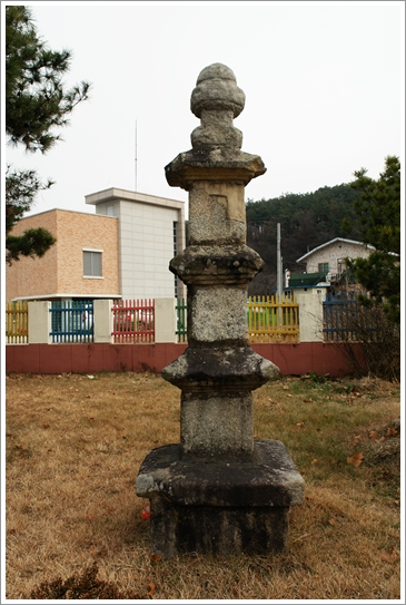 ▲ 죽향리사지삼층석탑(충북문화재자료 제51호)