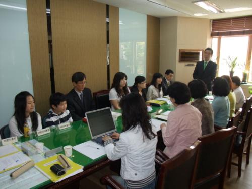 본교 이종후 학운위 위원장은 출범초 학생들의 의견을 최대한 존중하겠다고 약속하였다.