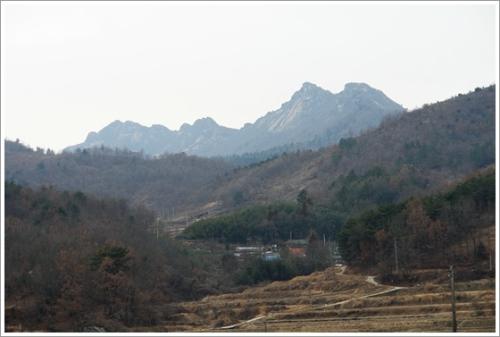 ▲ 법곡리와 흑석산