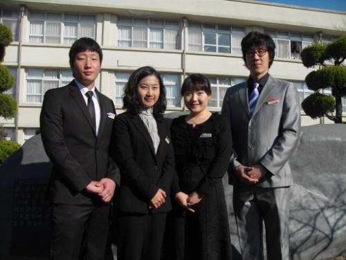왼쪽부터 전종배, 이명실, 신유진, 이진호 교생선생님