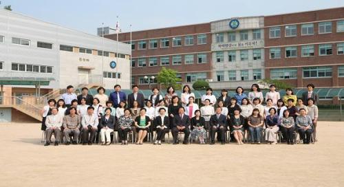 북인천중학교 교직원들