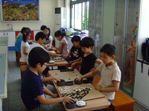 청량초등학교 방과후학교 '바둑반' 활동 모습.