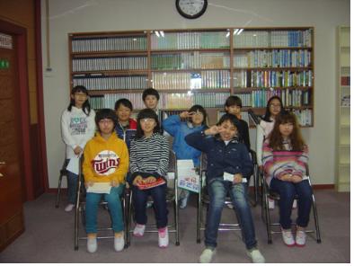 자신의 공약을 발표하기 위해 모인 전교 임원 후보자들.