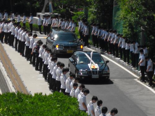 삼가 고인의 명복을 빕니다.