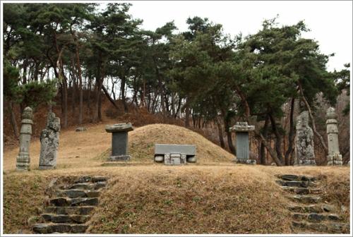 ▲ '중봉 조헌'의 묘