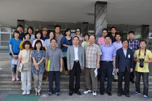 2012년 7월 20일 서령고를 벤치마킹하기 위해 충남 서산 서령고를 방문한 서울 잠일고등학교 선생님들.