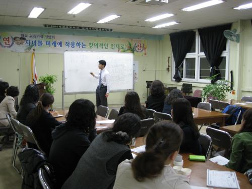 이춘행 교수님의 ‘올바른 부모의 역할’ 강연