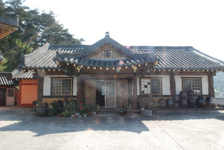 월광사터 부근에 있는 장수촌 찻집