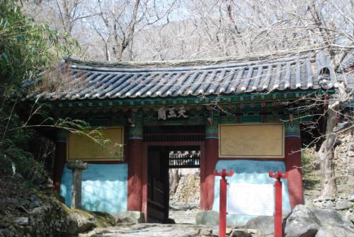호구산 용문사 천왕문