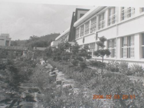 학교공원화 사업우로 잘 정리되었던 당시의 모습