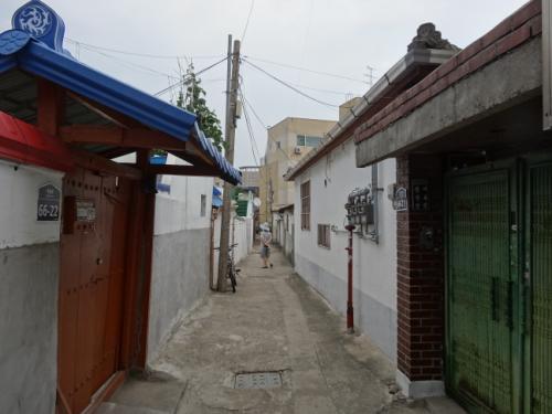얼마 전 찾은 매산동의 골목길. 40여년 전 모습과 별 차이가 없다.