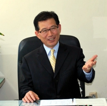 충남교육연구정보원 한헌상 원장