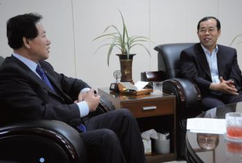 이원희 한국교총 회장(좌)과 박성중 서울 서초구청장